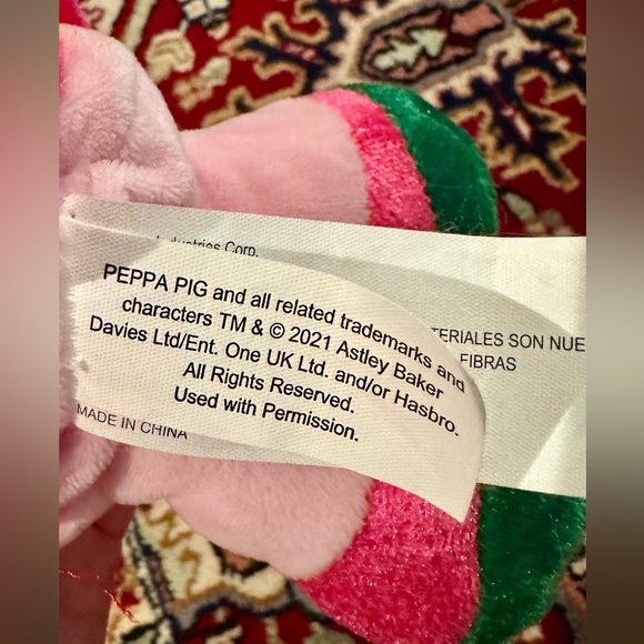 Gemmy Peppa Pig Plush Animated Musical Christmas - elf dress, hat, shoes - Picture 9 of 9